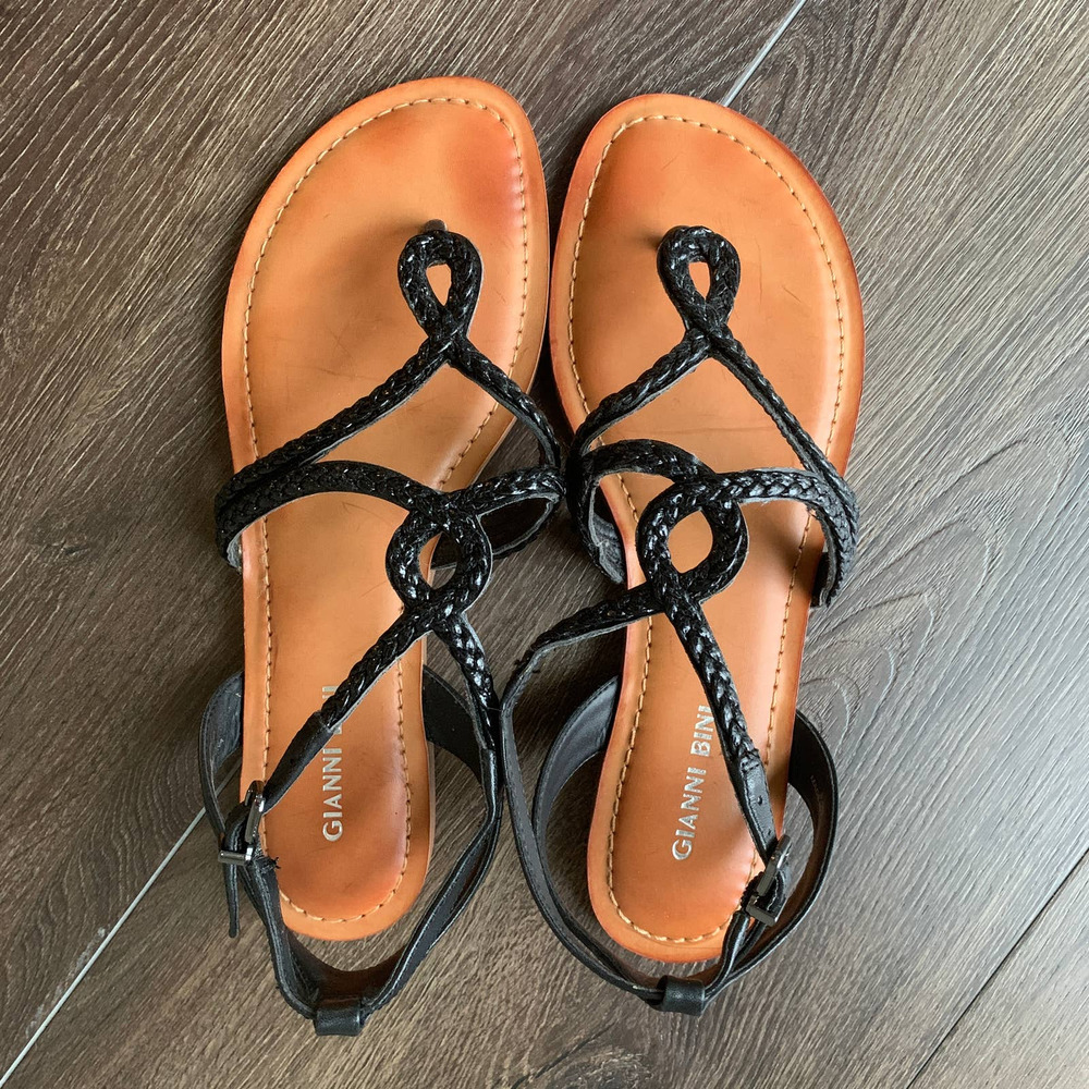 Gianni Bini black leather strappy thong braided sandals side buckle size 8 1/2 - Picture 2 of 5